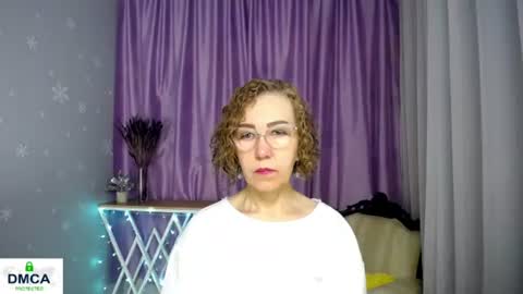 Snapshot of queen_a_n_i chatting on June 14, 4:25 am A N I Ill be here on December 1st online show from June 14, 4:25 am