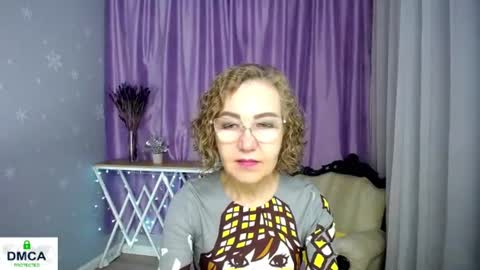 Snapshot of queen_a_n_i chatting on June 21, 7:11 am A N I Ill be here on December 1st online show from June 21, 7:11 am