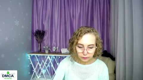 Snapshot of queen_a_n_i chatting on July 5, 8:43 am A N I Ill be here on December 1st online show from July 5, 8:43 am