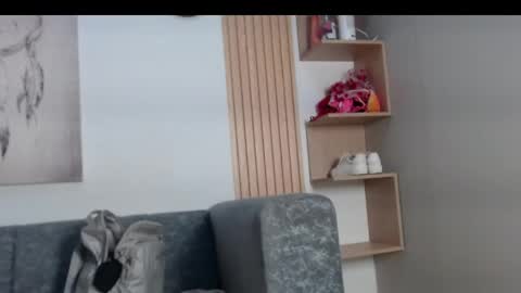 Snapshot of queen_adhara chatting on May 20, 12:33 pm ANTONELLA online show from May 20, 12:33 pm