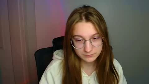 Amelie online show from February 13, 8:54 am