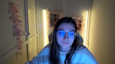 Amelie online show from April 30, 7:25 am