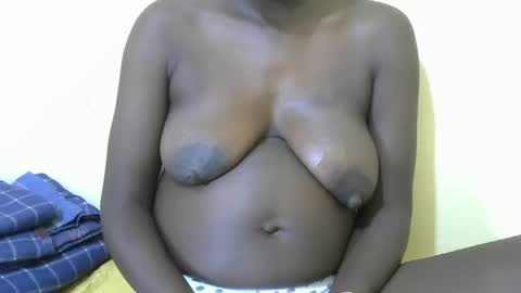 queen_berry1 online show from February 23, 6:49 am