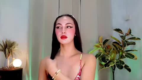 queen_danaya online show from April 6, 1:03 am