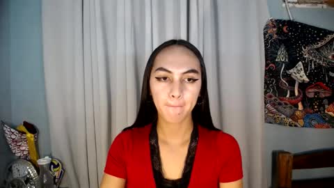 Snapshot of queen_danaya chatting on June 25, 1:27 am queen_danaya online show from June 25, 1:27 am