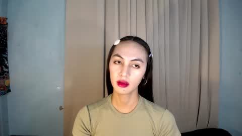 Snapshot of queen_danaya chatting on June 27, 2:05 am queen_danaya online show from June 27, 2:05 am