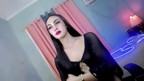 Snapshot of queen_danaya chatting on July 5, 4:19 am queen_danaya online show from July 5, 4:19 am