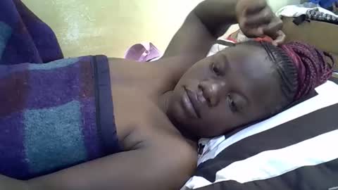 Snapshot of queen_darling3 chatting on October 16, 7:09 am Gentrix online show from October 16, 7:09 am