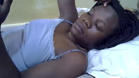 Snapshot of queen_darling3 chatting on November 28, 9:23 am Gentrix online show from November 28, 9:23 am