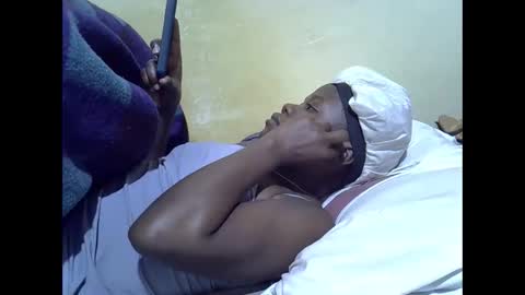 Snapshot of queen_darling3 chatting on November 28, 9:28 pm Gentrix online show from November 28, 9:28 pm