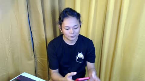 Snapshot of queen_ennah chatting on June 12, 11:20 am queen_ennah online show from June 12, 11:20 am