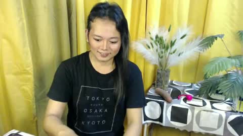 Snapshot of queen_ennah chatting on June 30, 12:17 pm queen_ennah online show from June 30, 12:17 pm