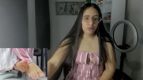 queen_findom1 online show from November 17, 10:37 pm