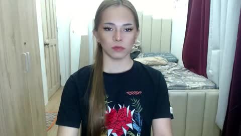 shawny online show from February 13, 1:45 am