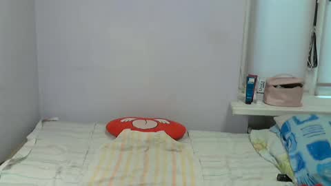 Snapshot of queen_jane8 chatting on July 27, 2:13 pm queen_jane8 online show from July 27, 2:13 pm