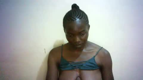 Snapshot of queen_joan chatting on February 13, 5:44 pm queen_joan online show from February 13, 5:44 pm