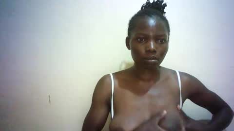 Snapshot of queen_joan chatting on February 21, 3:32 pm queen_joan online show from February 21, 3:32 pm