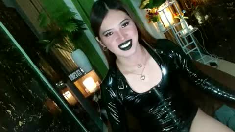 Kendal  online here from 6am-3pm philippine time online show from October 24, 11:34 pm