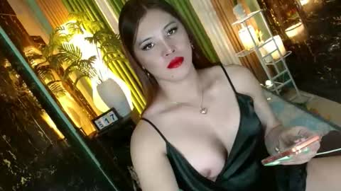 Snapshot of queen_kendalx19 chatting on April 17, 9:56 am Kendal online here from 6am-3pm philippine time online show from April 17, 9:56 am