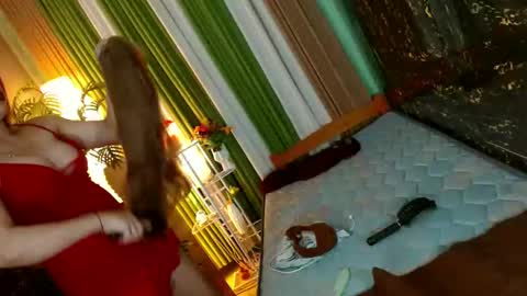 Snapshot of queen_kendalx19 chatting on May 19, 7:31 pm Kendal online here from 6am-3pm philippine time online show from May 19, 7:31 pm