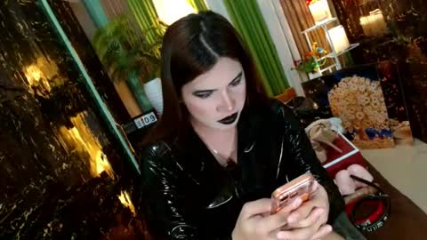 Snapshot of queen_kendalx19 chatting on July 8, 11:31 pm Kendal online here from 6am-3pm philippine time online show from July 8, 11:31 pm