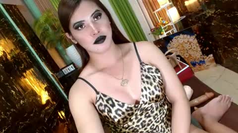 Snapshot of queen_kendalx19 chatting on July 11, 12:52 pm Kendal online here from 6am-3pm philippine time online show from July 11, 12:52 pm