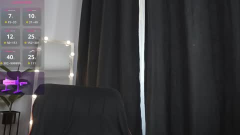 queen_leylla online show from April 28, 5:23 am