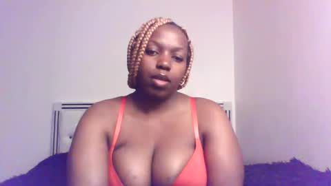 QUEEN online show from April 14, 3:34 am