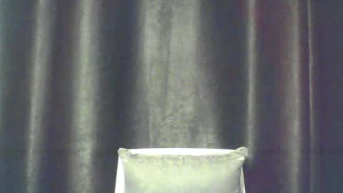 Snapshot of queen_melanine chatting on August 2, 4:22 am QUEEN online show from August 2, 4:22 am