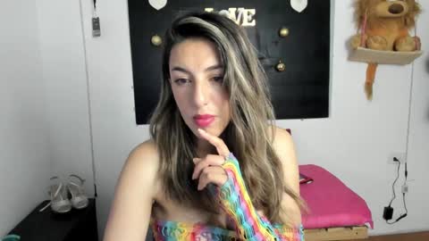 Snapshot of queen_natttyy chatting on December 10, 2:59 am queen_natttyy online show from December 10, 2:59 am