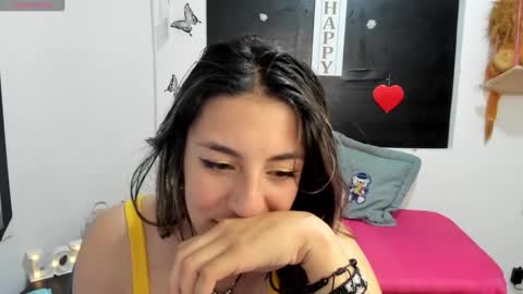 Snapshot of queen_natttyy chatting on January 25, 7:38 am queen_natttyy online show from January 25, 7:38 am