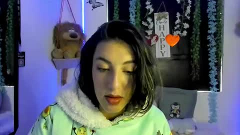 Snapshot of queen_natttyy chatting on February 16, 2:35 pm queen_natttyy online show from February 16, 2:35 pm