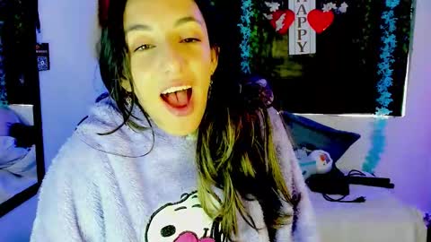 Snapshot of queen_natttyy chatting on March 2, 1:40 pm queen_natttyy online show from March 2, 1:40 pm