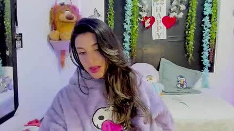 Snapshot of queen_natttyy chatting on March 11, 2:56 pm queen_natttyy online show from March 11, 2:56 pm