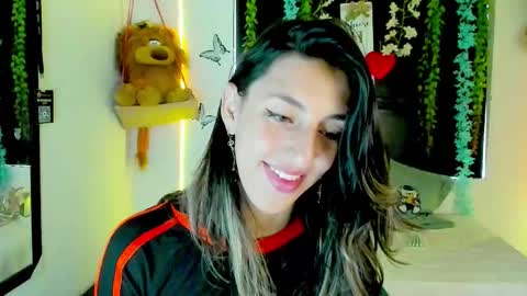 Snapshot of queen_natttyy chatting on March 12, 2:34 pm queen_natttyy online show from March 12, 2:34 pm