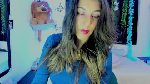 Snapshot of queen_natttyy chatting on April 8, 3:17 am queen_natttyy online show from April 8, 3:17 am