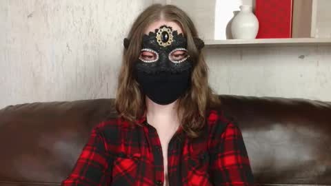 Snapshot of queen_nora chatting on May 16, 11:03 pm Nora online show from May 16, 11:03 pm