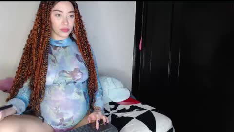 queen_of_m111lk online show from November 13, 1:37 am