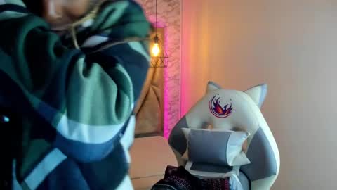   online show from January 15, 11:53 am