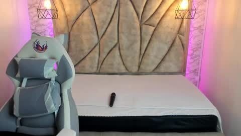   online show from January 21, 11:24 am