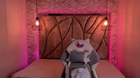   online show from January 24, 11:59 am