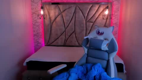   online show from February 19, 12:00 pm