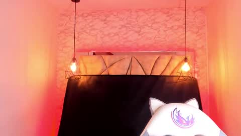   online show from February 21, 6:26 pm