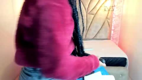   online show from March 10, 12:04 pm