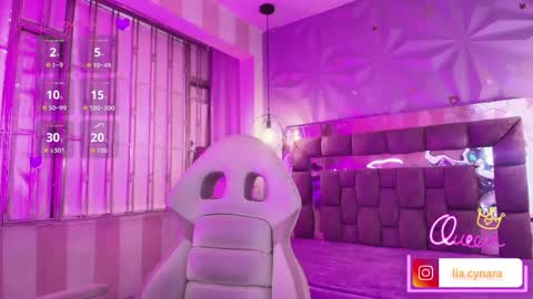 Snapshot of queen_perla_ chatting on May 19, 11:38 am online show from May 19, 11:38 am