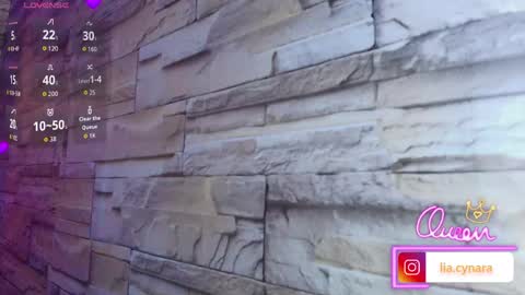 Snapshot of queen_perla_ chatting on May 20, 12:11 pm online show from May 20, 12:11 pm