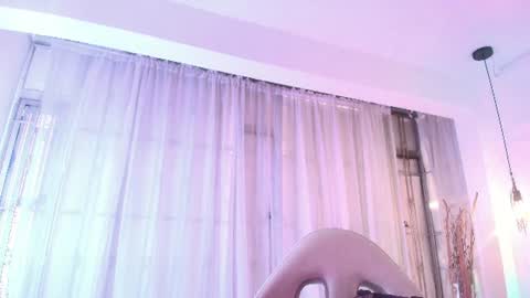 Snapshot of queen_perla_ chatting on June 9, 12:06 pm online show from June 9, 12:06 pm