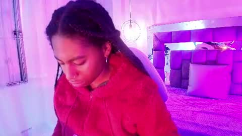 Snapshot of queen_perla_ chatting on June 30, 12:39 pm online show from June 30, 12:39 pm