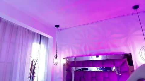 Snapshot of queen_perla_ chatting on July 17, 12:23 pm online show from July 17, 12:23 pm