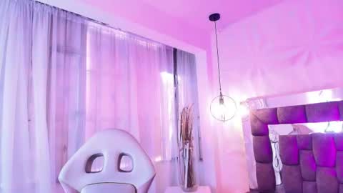 Snapshot of queen_perla_ chatting on July 26, 5:53 pm online show from July 26, 5:53 pm